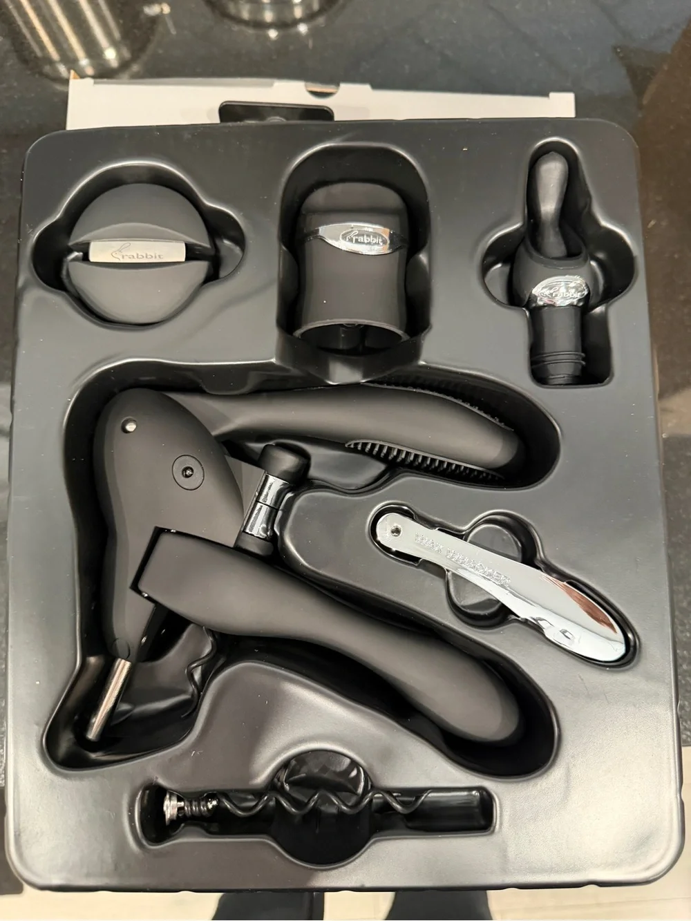 Rabbit Black Wine Accessory Set — 6-Piece Bar Tool Kit